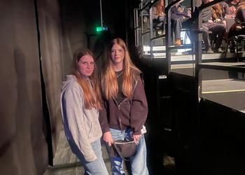 Uczniowie w Teatrze Polskim - Scena na Świebodzkim